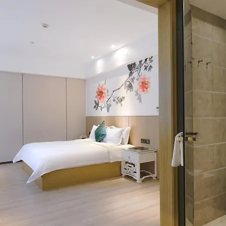 Paco Hotel-Guangzhou Tiyu Xilu Metro Branch Bagian luar foto